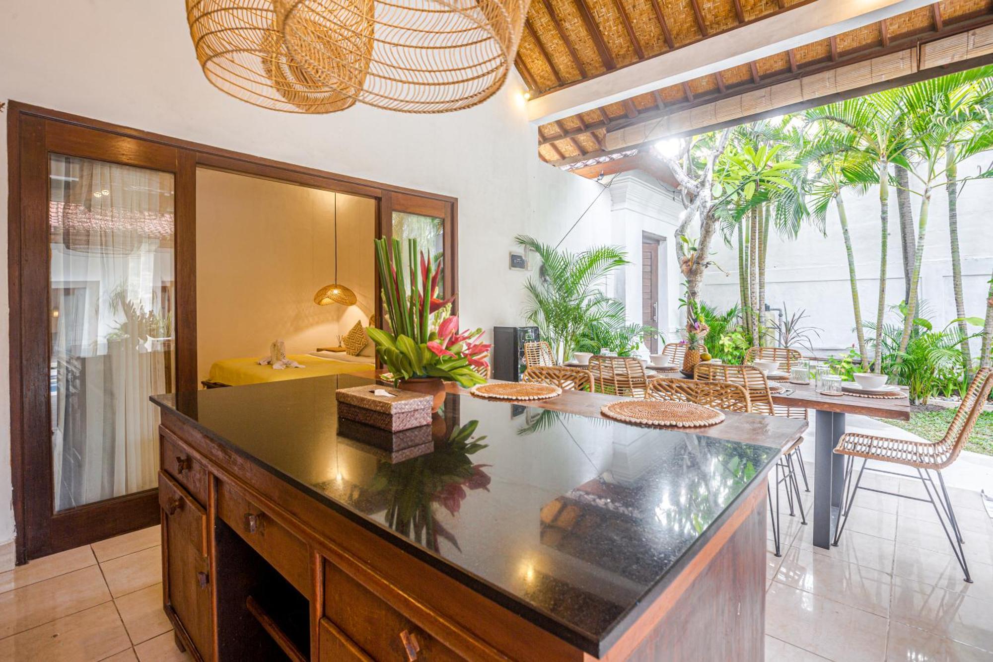 Deba Ii Villa Seminyak (Bali)