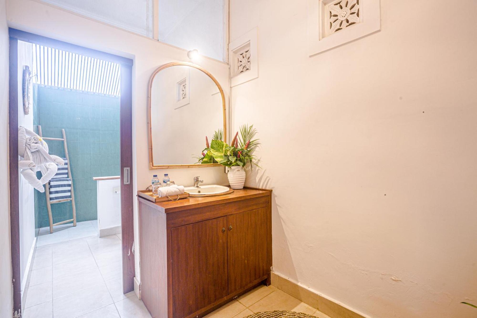 Deba Ii Villa Seminyak (Bali)